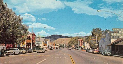A view of Bridgeport looking west along Highway 395.